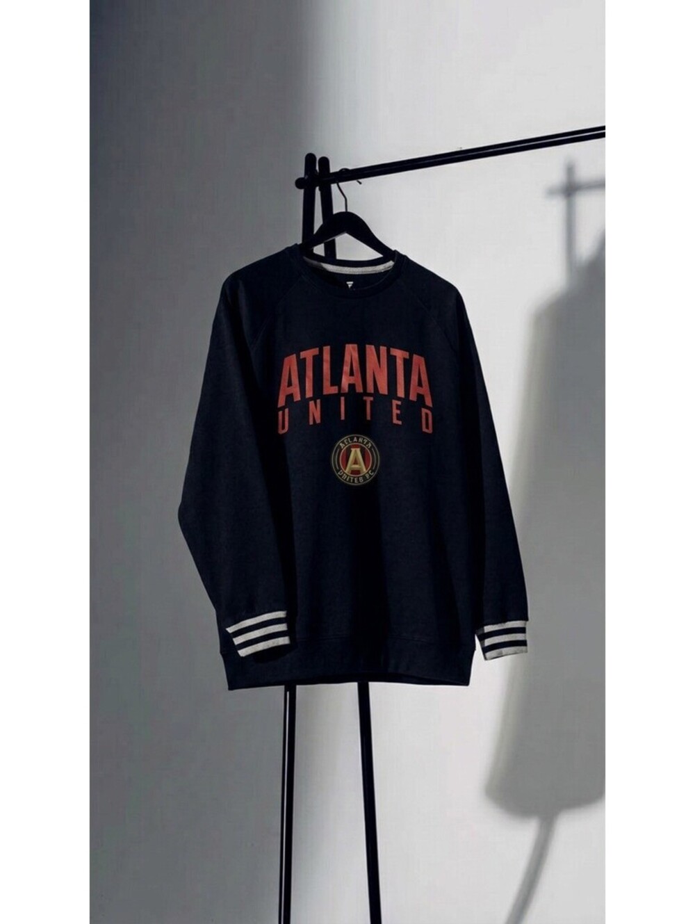 Fanatics Atlanta United Black Crewneck Sweatshirt with Striped Cuffs, Size XL